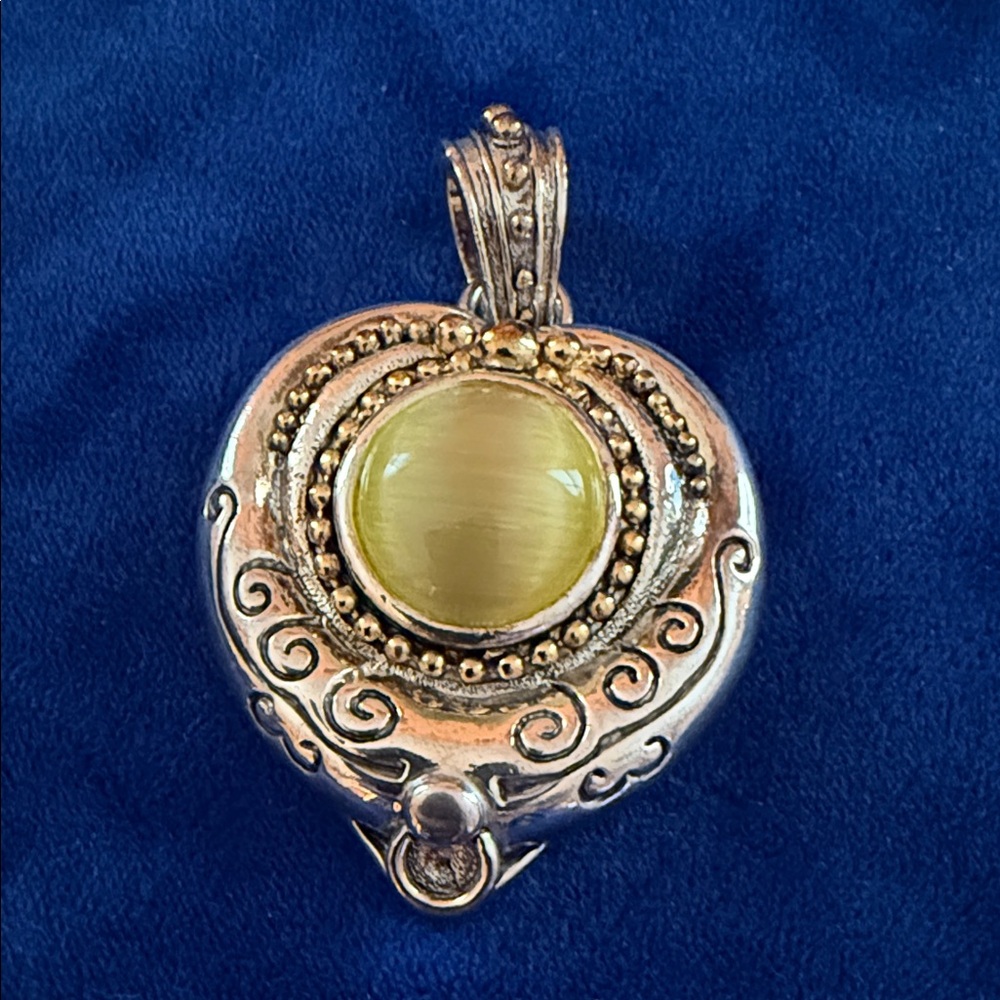 Yellow Cat's Eye Heart Pendant Necklace - Women Jewelry